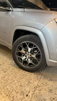 JEEP-COMMANDER-2023