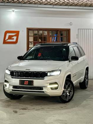 JEEP COMMANDER 2.2 TURBO DIESEL OVERLAND AT9