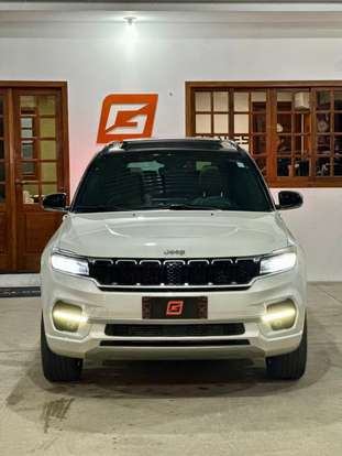JEEP-COMMANDER-2024