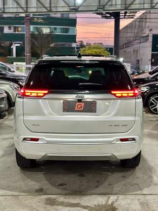 JEEP-COMMANDER-2024