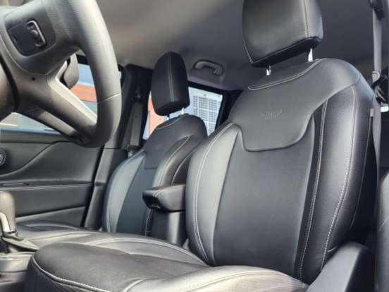 JEEP-RENEGADE-1.3 T270 TURBO FLEX ALTITUDE AT6 JEEP-RENEGADE-2024