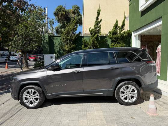 JEEP COMMANDER 1.3 T270 TURBO FLEX LONGITUDE AT6