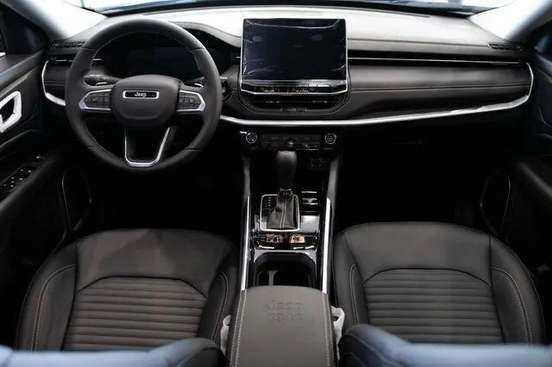 JEEP-COMMANDER-2024