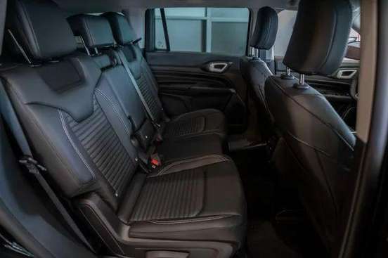 JEEP-COMMANDER-2024