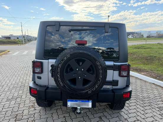 JEEP-WRANGLER-2013