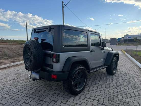 JEEP-WRANGLER-2013
