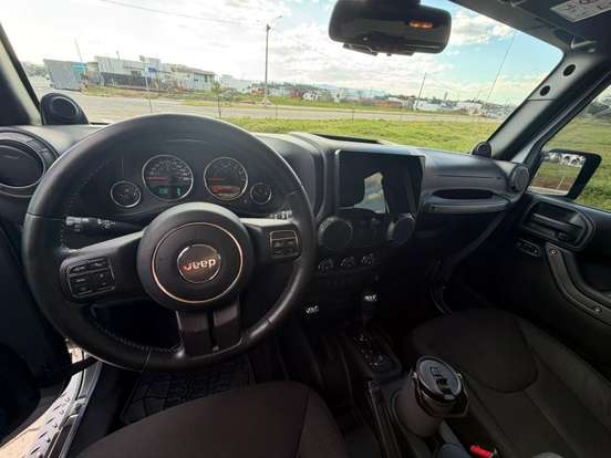 JEEP-WRANGLER-3.6 SPORT 4X4 V6 12V GASOLINA 2P AUTOMÁTICO JEEP-WRANGLER-2013