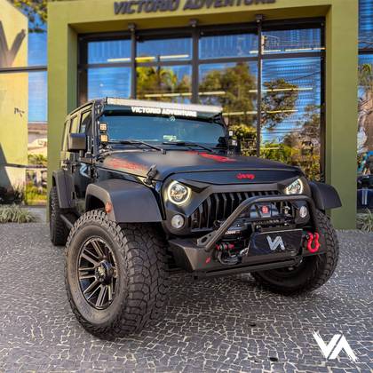 JEEP WRANGLER 3.6 UNLIMITED SPORT 4X4 V6 GASOLINA 4P AUTOMÁTICO