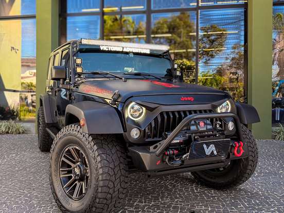 JEEP-WRANGLER-3.6 UNLIMITED SPORT 4X4 V6 GASOLINA 4P AUTOMÁTICO JEEP-WRANGLER-2015