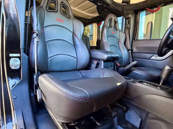 JEEP-WRANGLER-3.6 UNLIMITED SPORT 4X4 V6 GASOLINA 4P AUTOMÁTICO JEEP-WRANGLER-2015