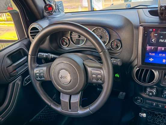 JEEP-WRANGLER-3.6 UNLIMITED SPORT 4X4 V6 GASOLINA 4P AUTOMÁTICO JEEP-WRANGLER-2015