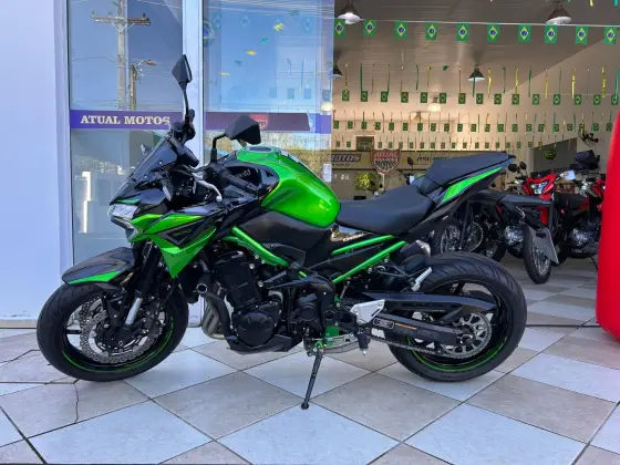 KAWASAKI Z900 