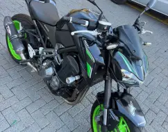 KAWASAKI Z900 KAWASAKI Z900