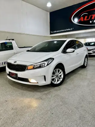 KIA CERATO 1.6 SX 16V FLEX 4P AUTOMÁTICO KIA CERATO 1.6 SX 16V FLEX 4P AUTOMÁTICO