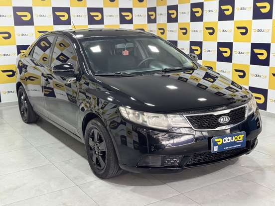 KIA-CERATO-1.6 EX3 SEDAN 16V GASOLINA 4P MANUAL KIA-CERATO-2010