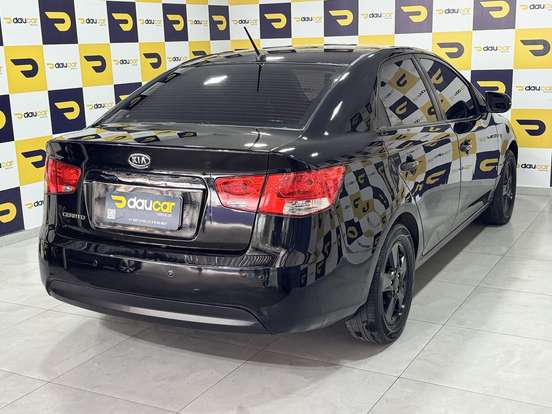 KIA-CERATO-2010