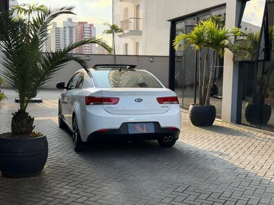 KIA-CERATO-2.0 KOUP 16V GASOLINA 2P AUTOMÁTICO KIA-CERATO-2011