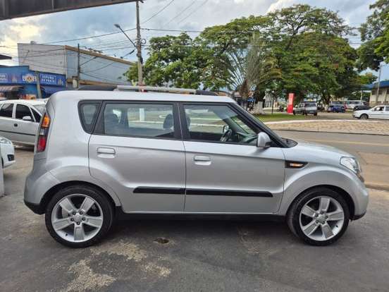 KIA-SOUL-2010
