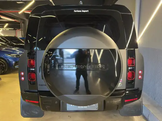 LAND ROVER-DEFENDER-2021
