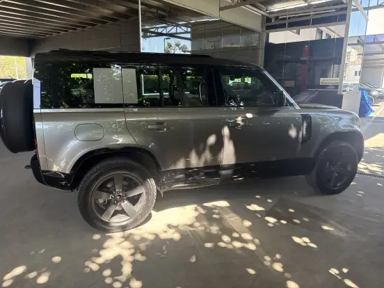 LAND ROVER-DEFENDER-2024