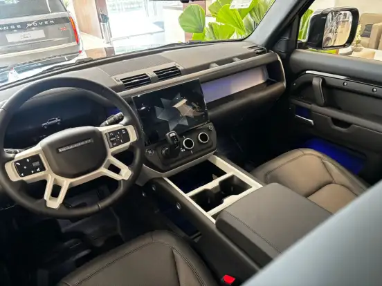 LAND ROVER-DEFENDER-2026