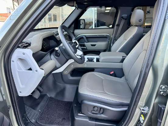 LAND ROVER-DEFENDER-2025