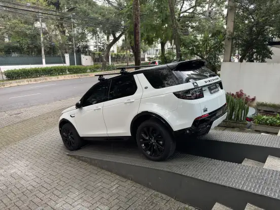 LAND ROVER-DISCOVERY SPORT-2.0 P250 TURBO FLEX R-DYNAMIC SE AUTOMÁTICO LAND ROVER-DISCOVERY SPORT-2024