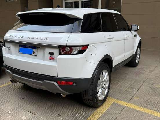 LAND ROVER-RANGE ROVER EVOQUE-2.0 PURE 4WD 16V GASOLINA 4P AUTOMÁTICO LAND ROVER-RANGE ROVER EVOQUE-2014