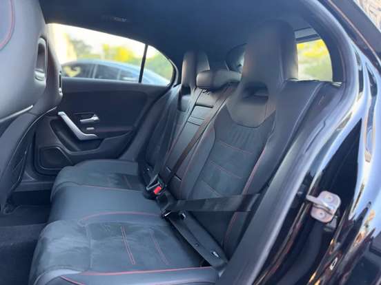 MERCEDES-BENZ-A 200-2023
