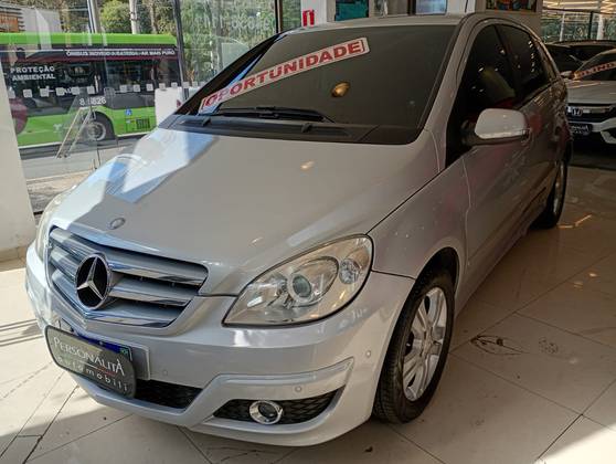 MERCEDES-BENZ B 180 1.7 8V GASOLINA 4P AUTOMÁTICO