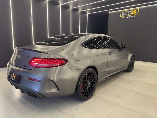 MERCEDES-BENZ-C 63 AMG-4.0 V8 TURBO GASOLINA S COUPÉ SPEEDSHIFT MERCEDES-BENZ-C 63 AMG-2017