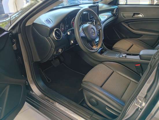 MERCEDES-BENZ-CLA 180-2018