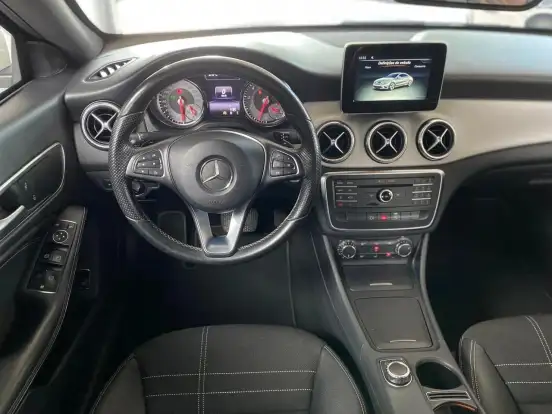 MERCEDES-BENZ-CLA 200-1.6 URBAN 16V GASOLINA 4P AUTOMÁTICO MERCEDES-BENZ-CLA 200-2015