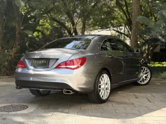 MERCEDES-BENZ-CLA 200-2015