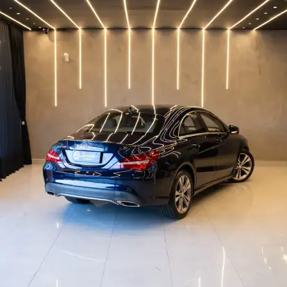 MERCEDES-BENZ-CLA 200-2017
