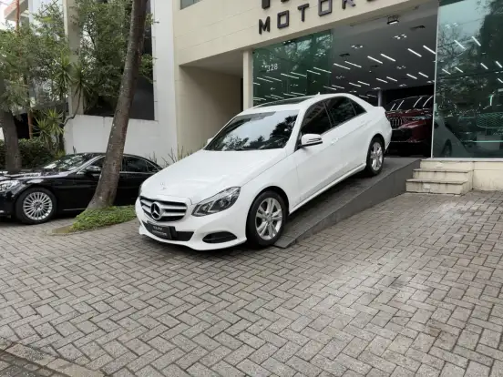 MERCEDES-BENZ-E 250-2.0 AVANTGARDE 16V TURBO GASOLINA 4P AUTOMÁTICO MERCEDES-BENZ-E 250-2015
