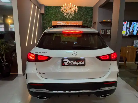 MERCEDES-BENZ-GLA 200-2022