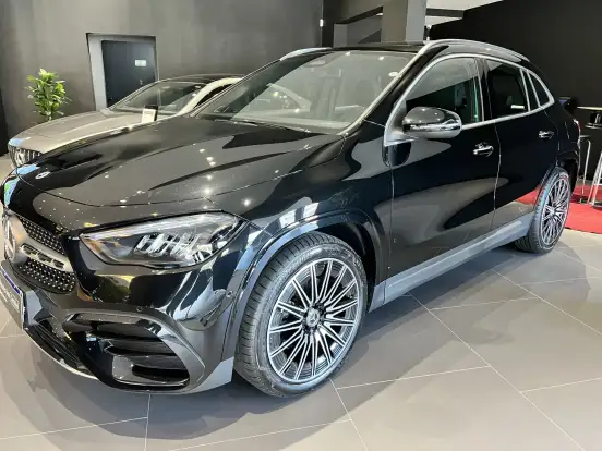 MERCEDES-BENZ-GLA 200-2026
