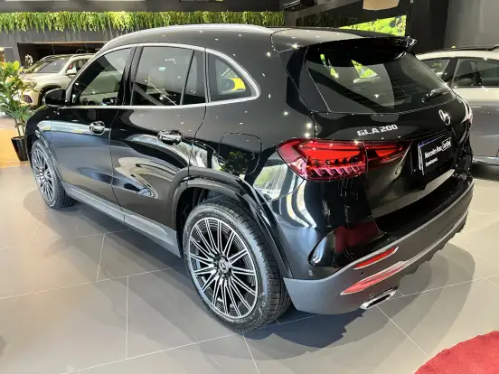 MERCEDES-BENZ-GLA 200-2026