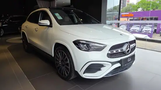 MERCEDES-BENZ-GLA 200-2025