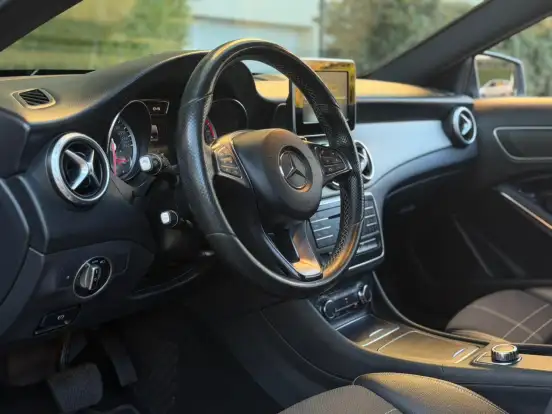 MERCEDES-BENZ-GLA 200-1.6 CGI ADVANCE 16V TURBO FLEX 4P AUTOMÁTICO MERCEDES-BENZ-GLA 200-2015