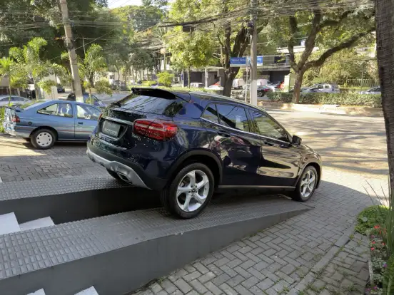 MERCEDES-BENZ-GLA 200-1.6 CGI FLEX ADVANCE 7G-DCT MERCEDES-BENZ-GLA 200-2018