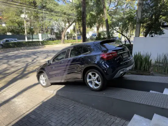 MERCEDES-BENZ-GLA 200-1.6 CGI FLEX ADVANCE 7G-DCT MERCEDES-BENZ-GLA 200-2018