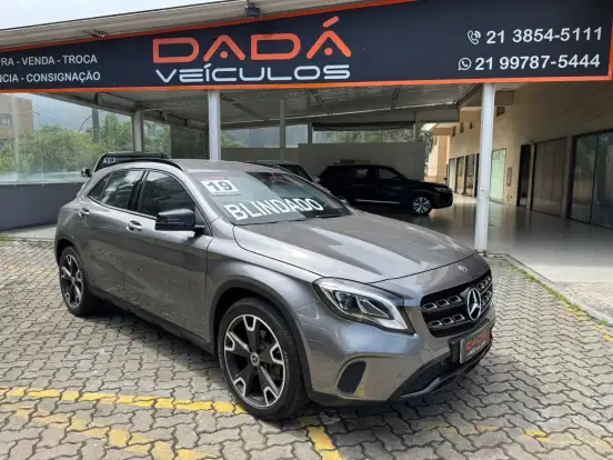 MERCEDES-BENZ-GLA 200-2019