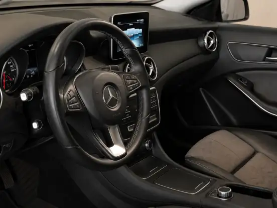MERCEDES-BENZ-GLA 200-1.6 CGI FLEX STYLE 7G-DCT MERCEDES-BENZ-GLA 200-2017