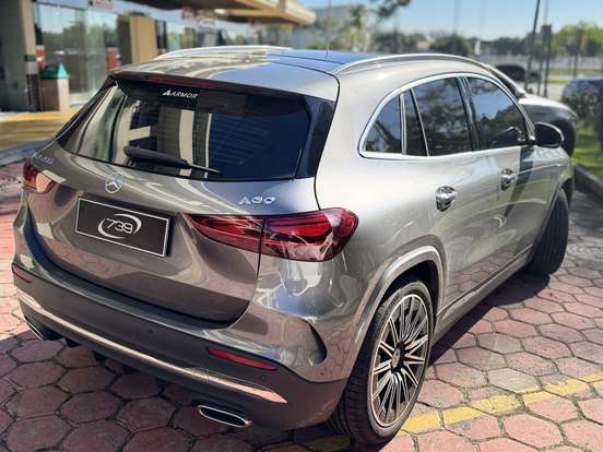 MERCEDES-BENZ-GLA 200-2024
