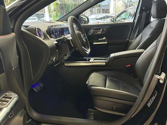 MERCEDES-BENZ-GLA 200-1.3 MHEV AMG LINE 7G-DCT MERCEDES-BENZ-GLA 200-2025