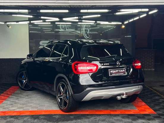 MERCEDES-BENZ-GLA 200-1.6 CGI ADVANCE 16V TURBO FLEX 4P AUTOMÁTICO MERCEDES-BENZ-GLA 200-2015