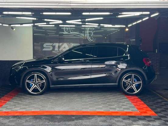 MERCEDES-BENZ-GLA 200-2015