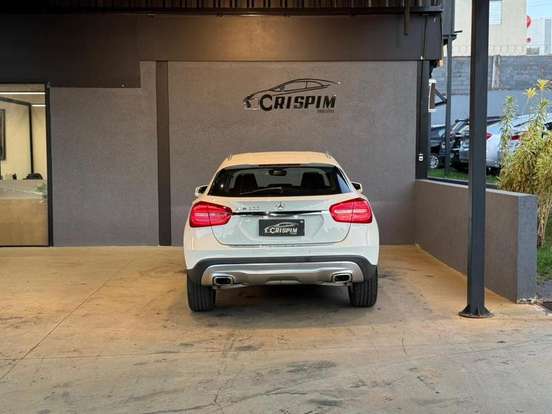 MERCEDES-BENZ-GLA 200-1.6 CGI ADVANCE 16V TURBO GASOLINA 4P AUTOMÁTICO MERCEDES-BENZ-GLA 200-2015
